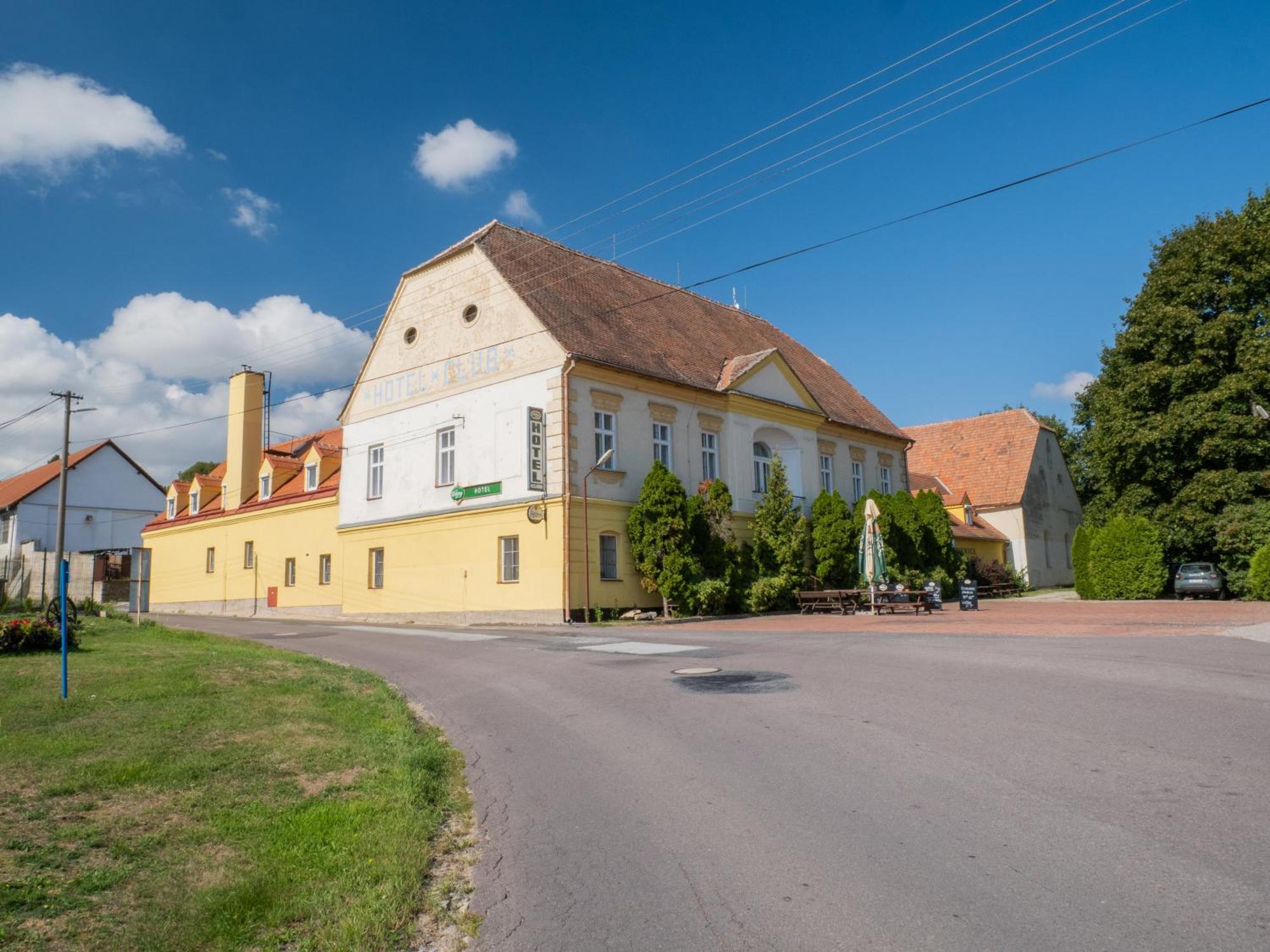 Hotel Club Vranovská Ves Eksteriør bilde